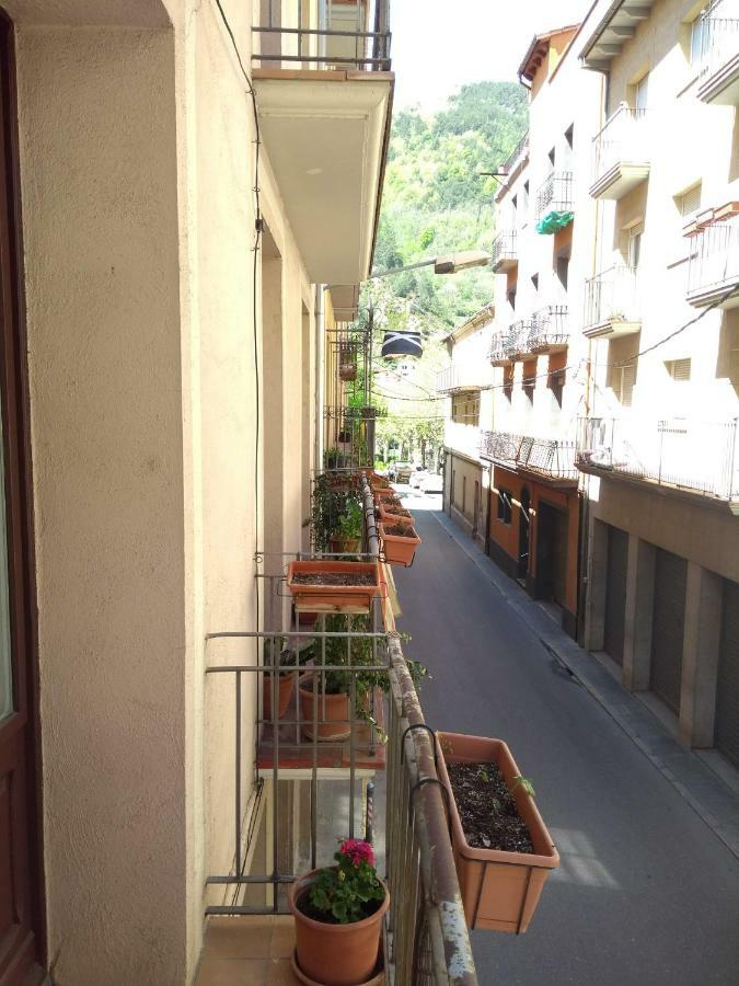 Bonshoms * Ribes De Freser